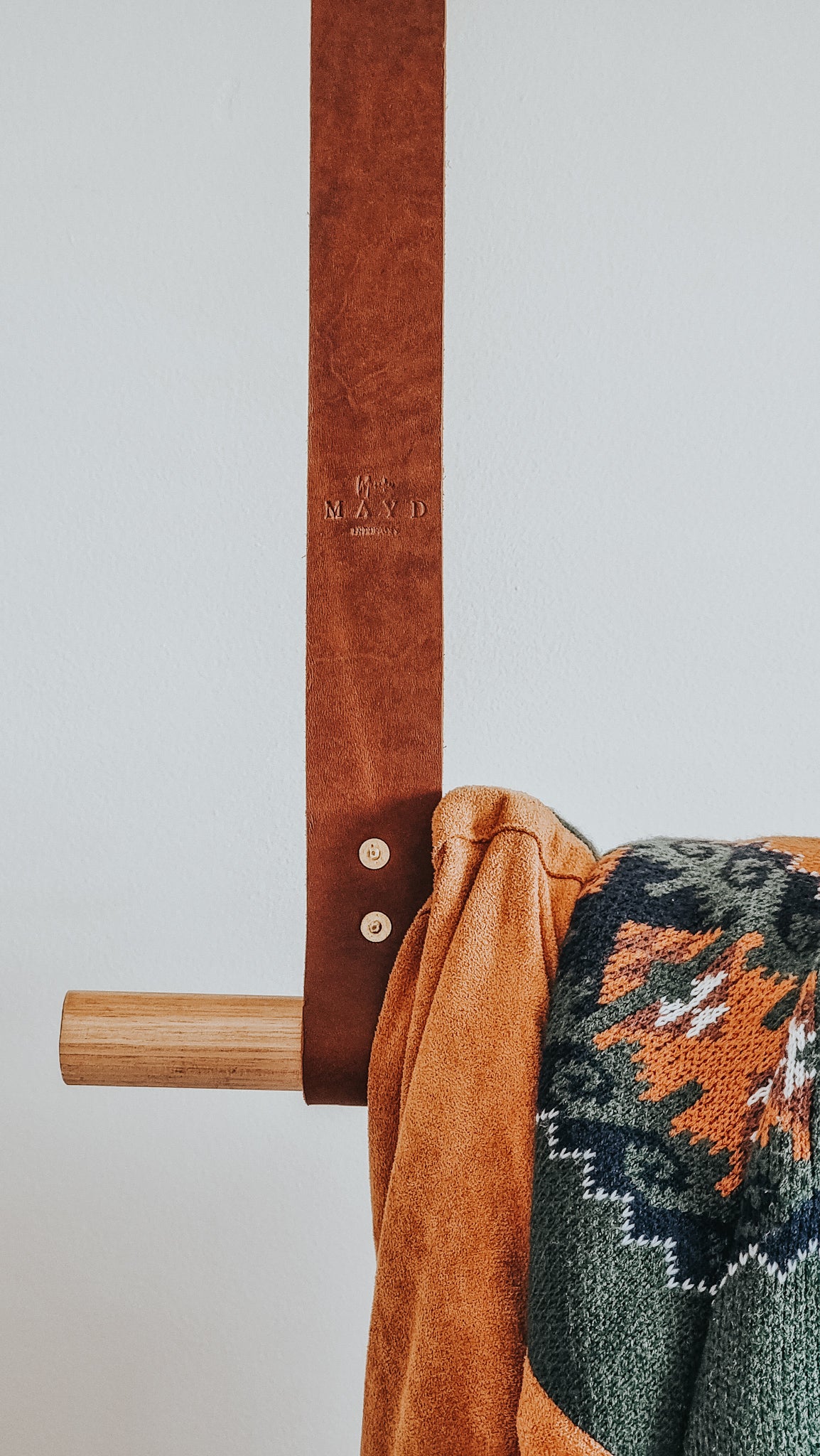 Wardrobe Timber & Leather Hanging Rail